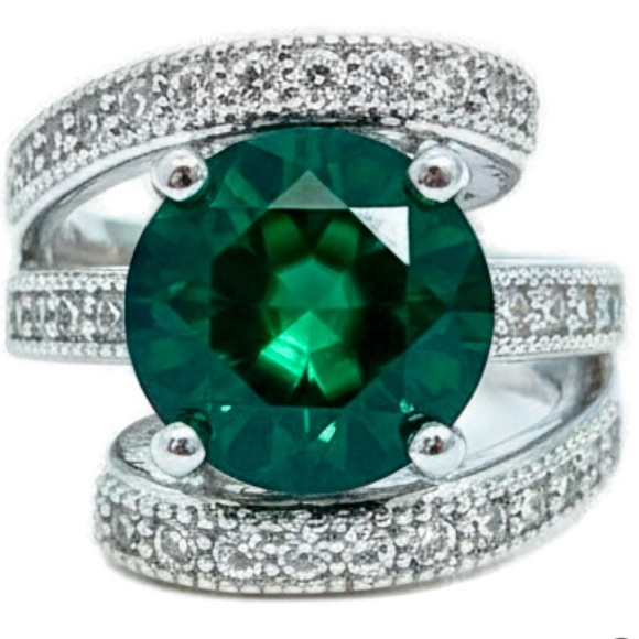Jewelry - Simulated Emerald & Pave CZs Hyperbola Style Cocktail Statement Ring White Gold